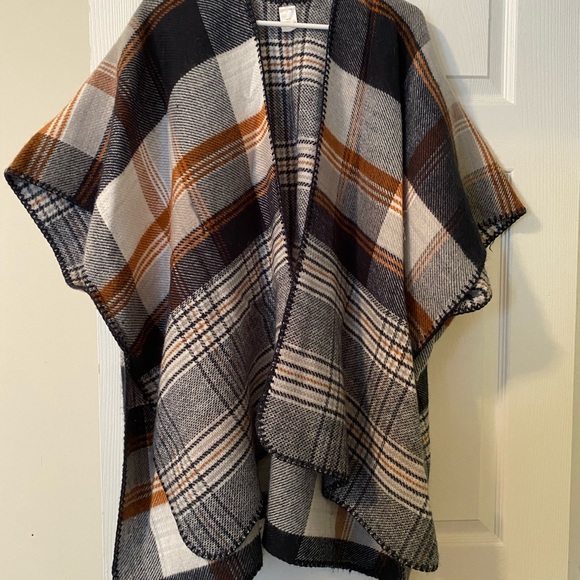 Flannel poncho - Picture 1 of 1